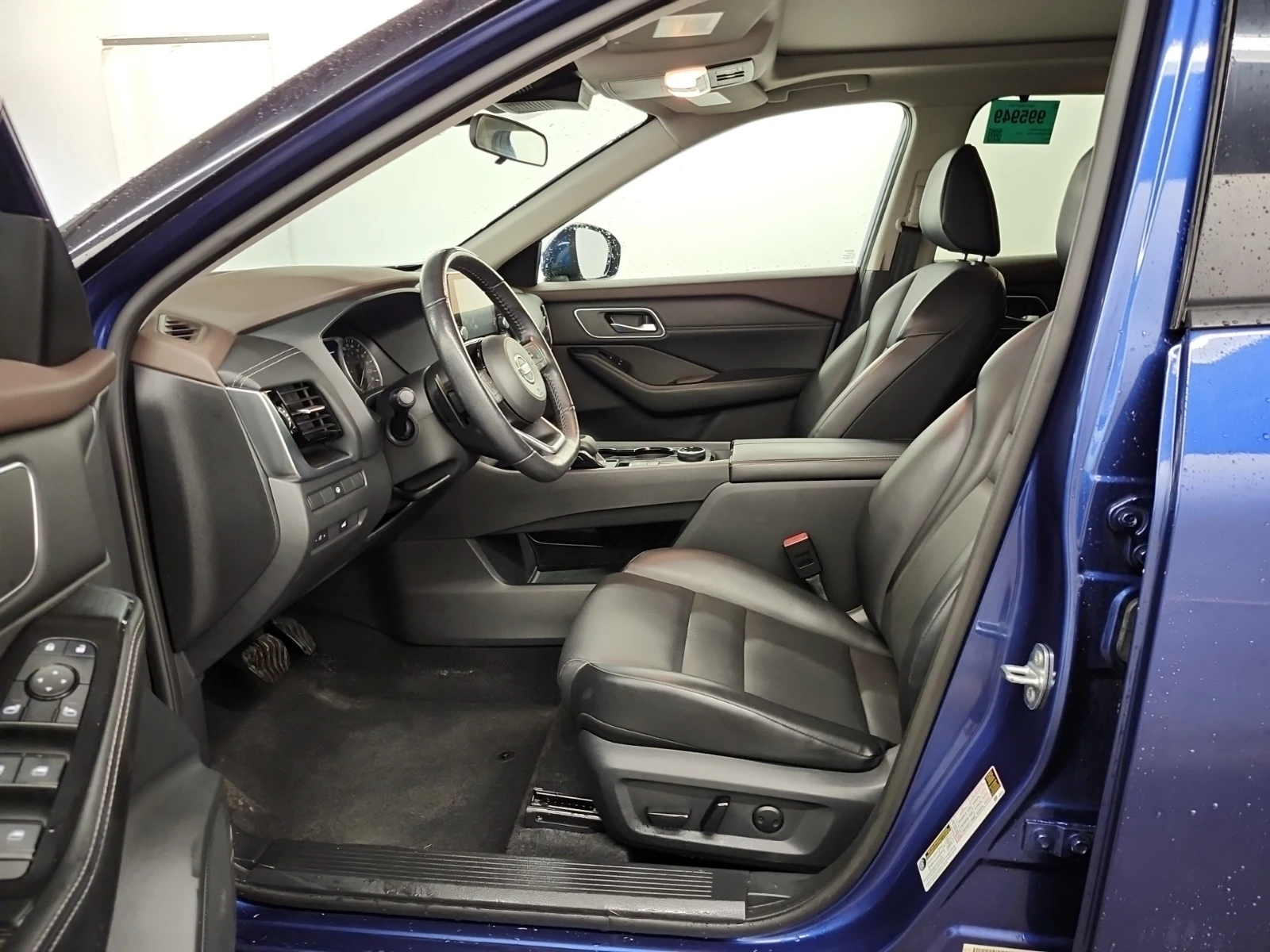 Nissan X-trail 2.5i/AWD/360 камери, снимка 9 - Автомобили и джипове - 53328934