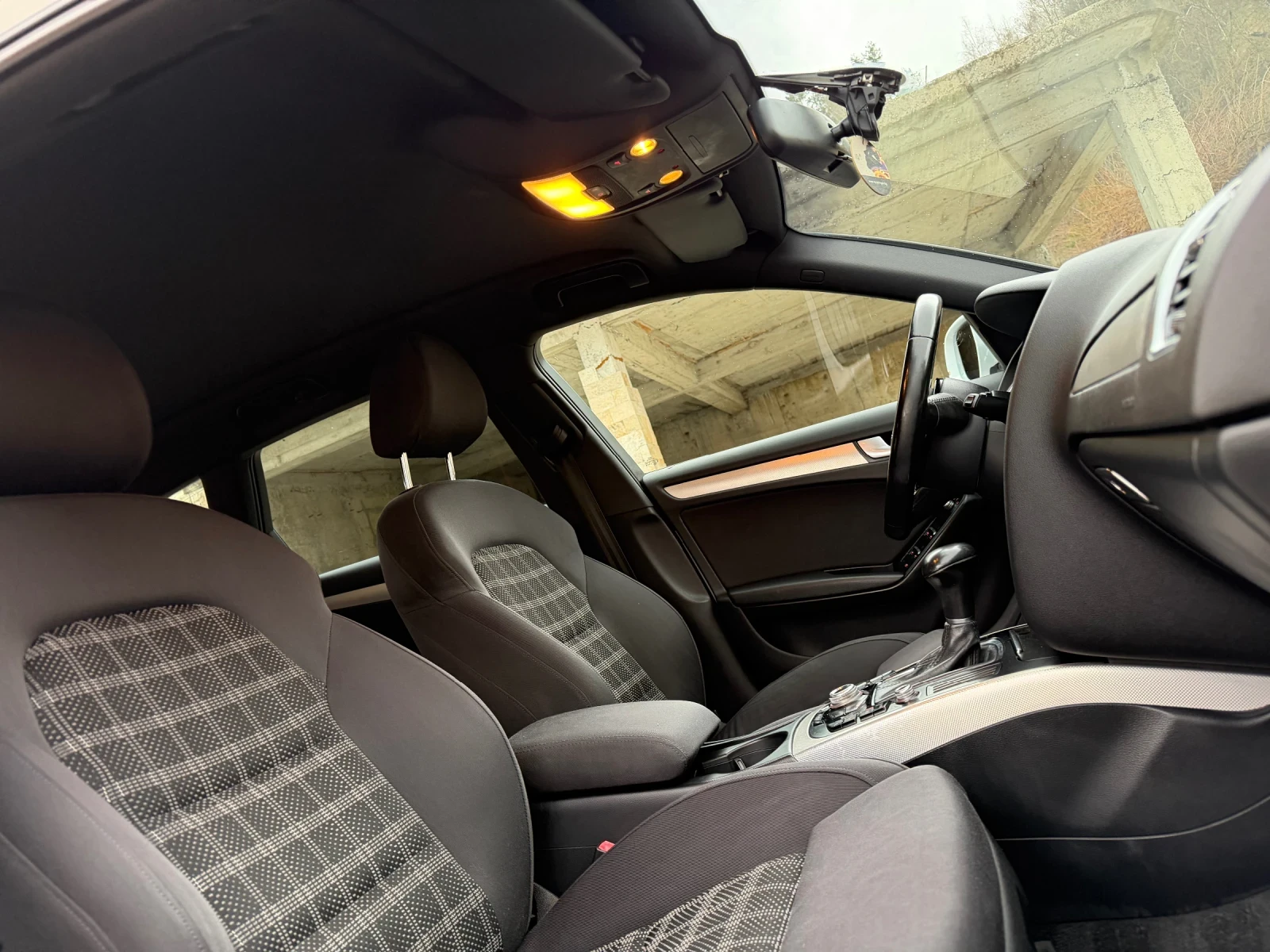 Audi A4 3.0 245 автомат, снимка 10 - Автомобили и джипове - 54332533