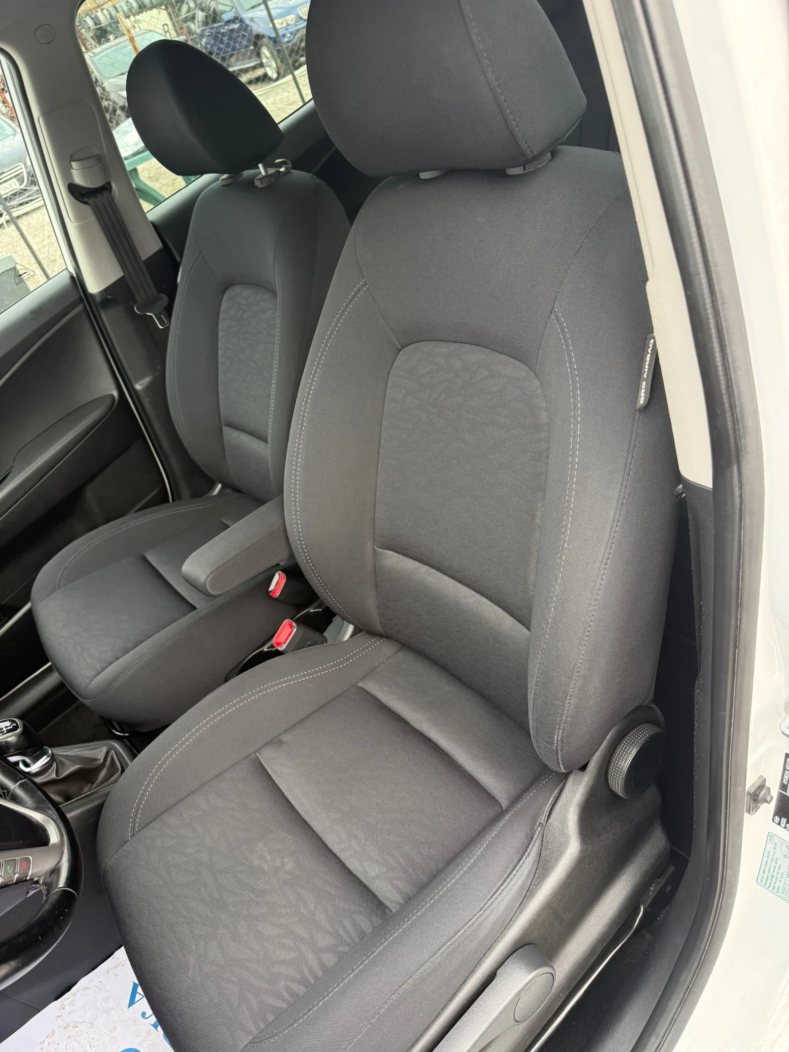 Hyundai Ix20, снимка 9 - Автомобили и джипове - 53820952