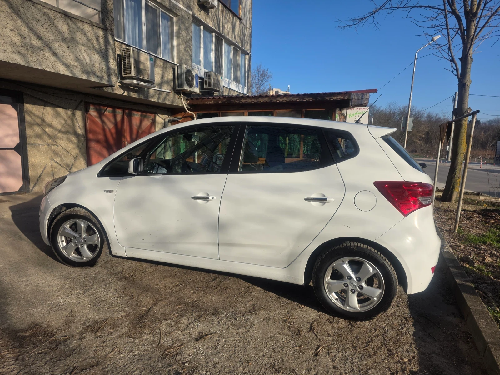 Hyundai Ix20, снимка 12 - Автомобили и джипове - 53820952