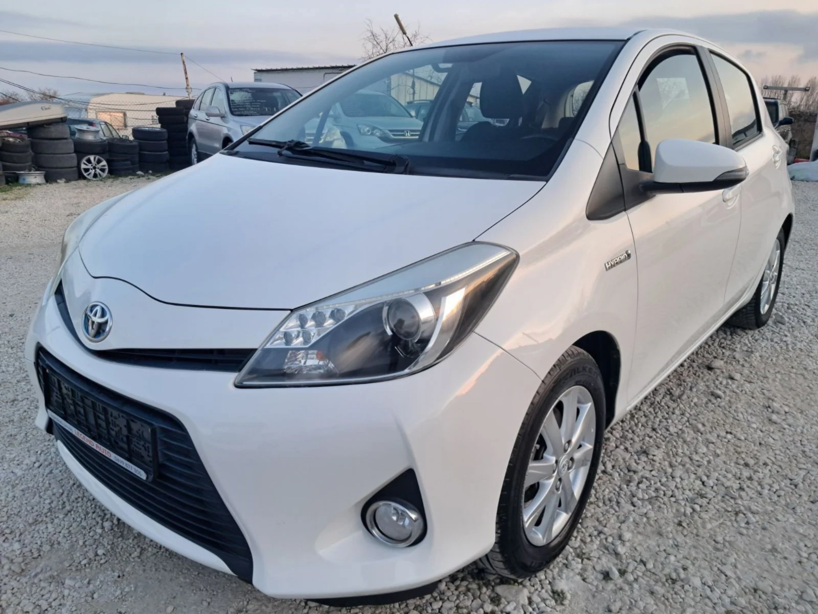 Toyota Yaris 1.5 HYBRID 