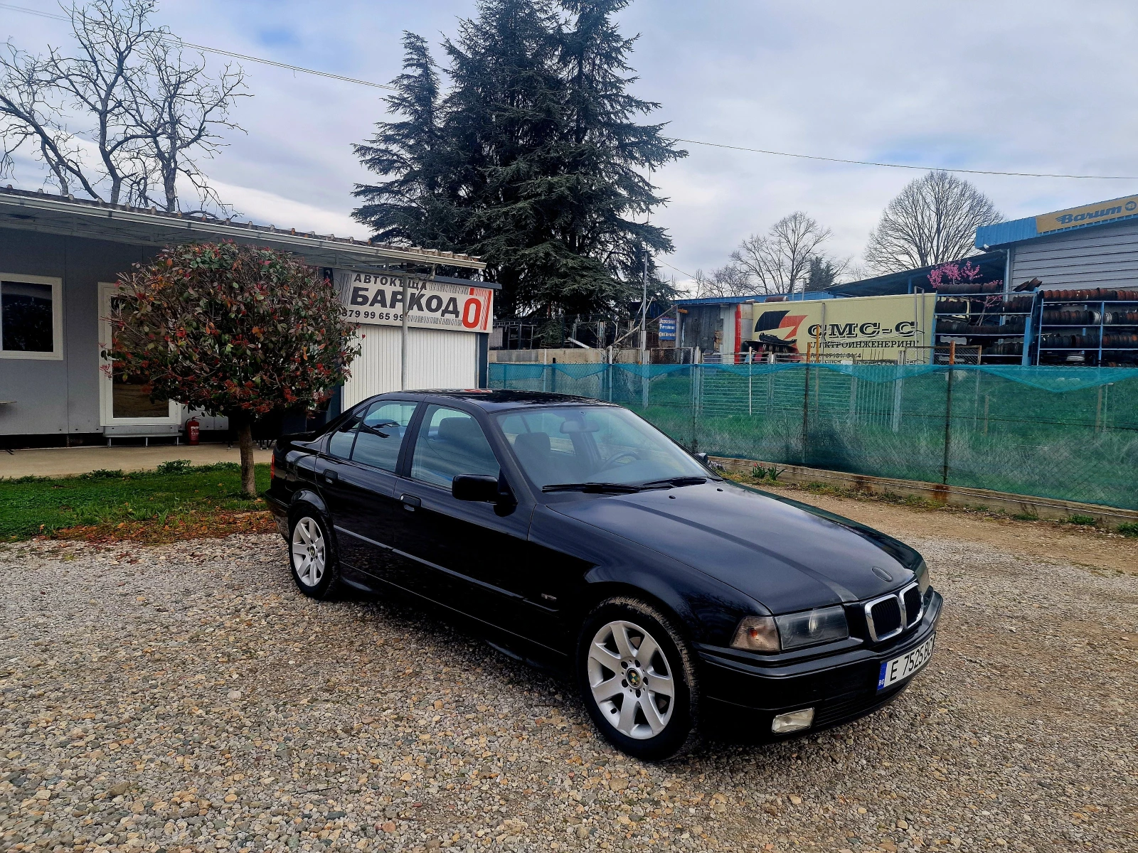 BMW 320 24V Facelift, снимка 3 - Автомобили и джипове - 54024290