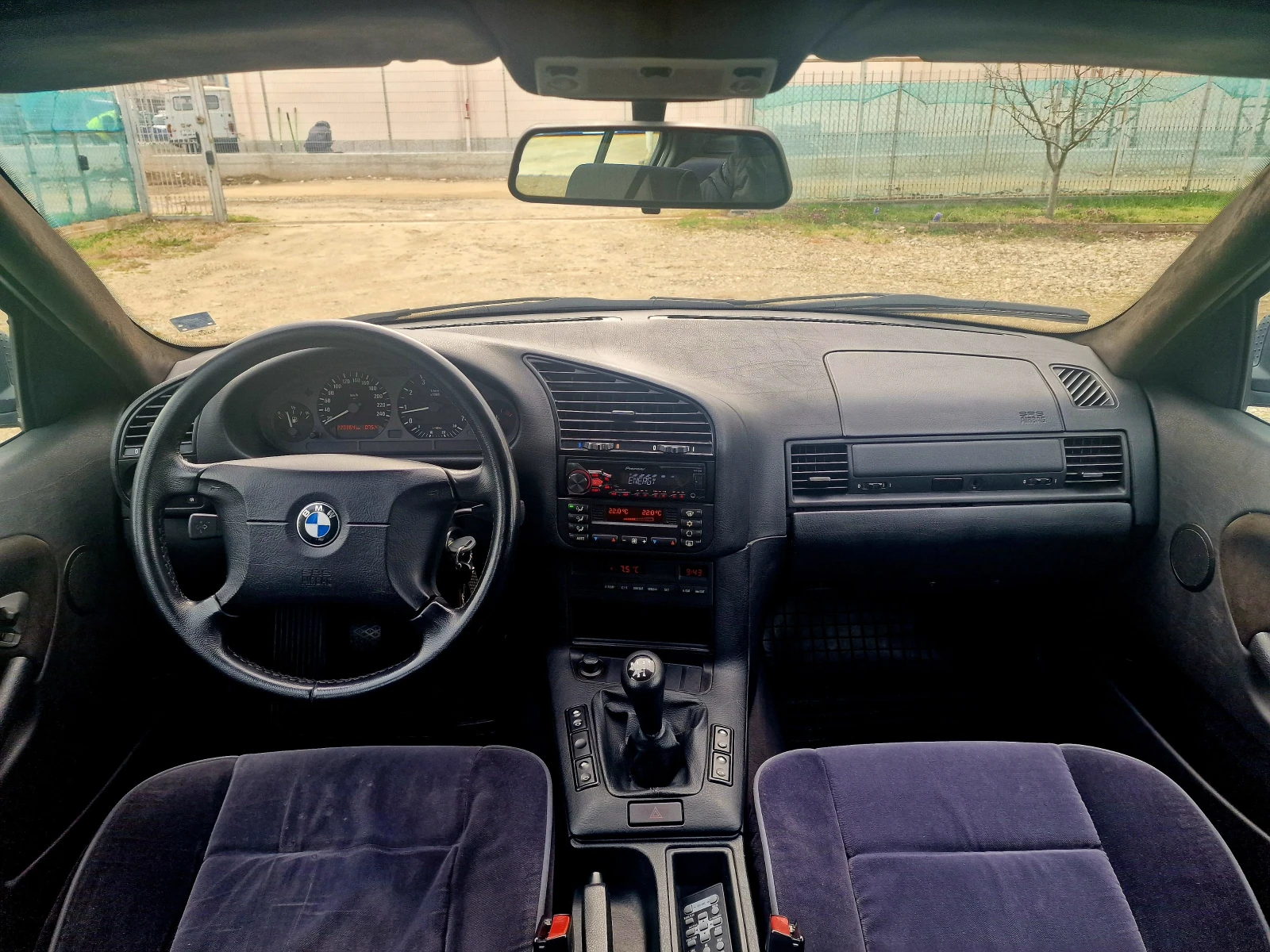 BMW 320 24V Facelift, снимка 8 - Автомобили и джипове - 54024290