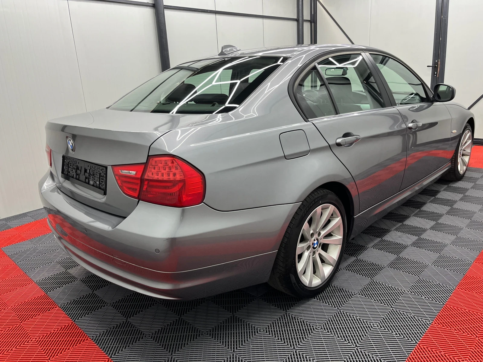 BMW 320, снимка 5 - Автомобили и джипове - 54260095