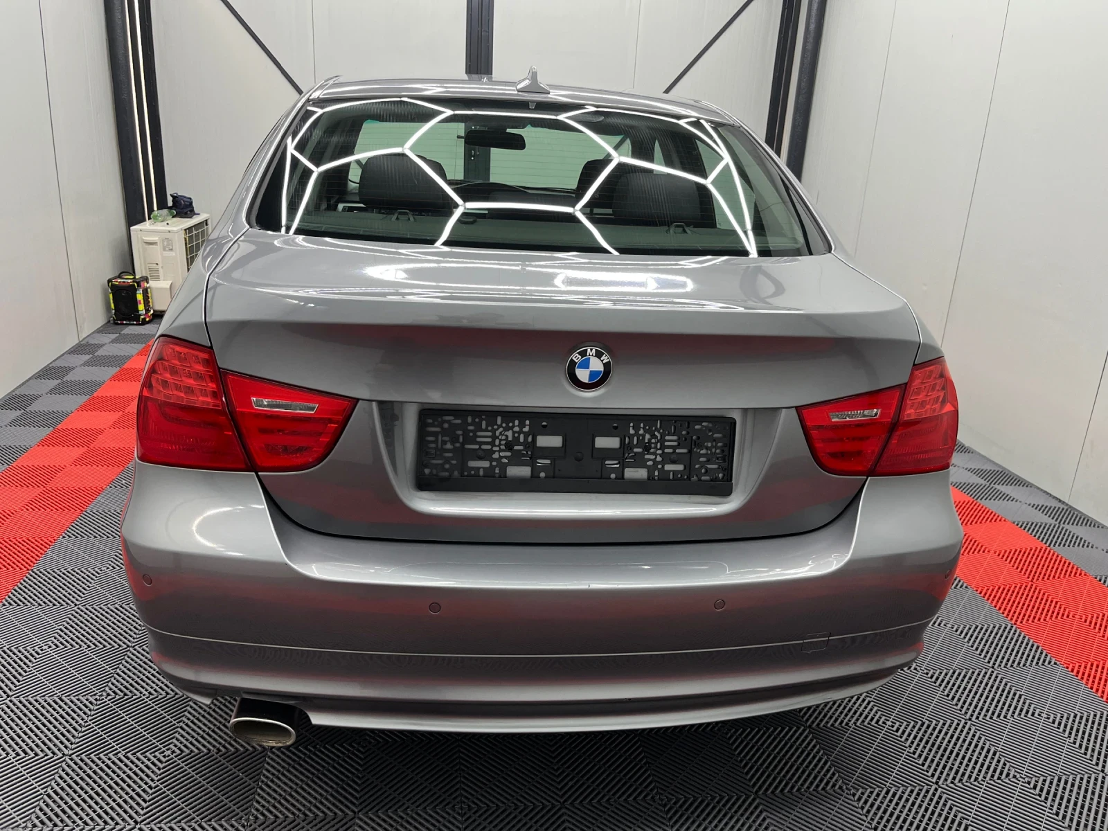 BMW 320, снимка 6 - Автомобили и джипове - 54260095