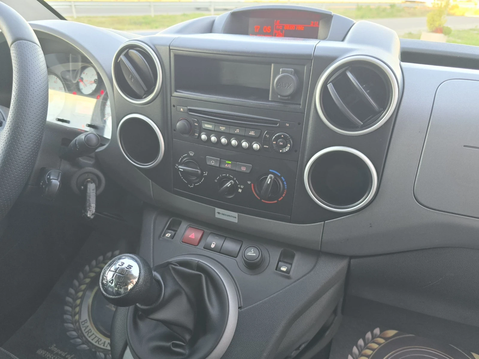 Citroen Berlingo 1.6HDi/98кс., снимка 15 - Автомобили и джипове - 54259833