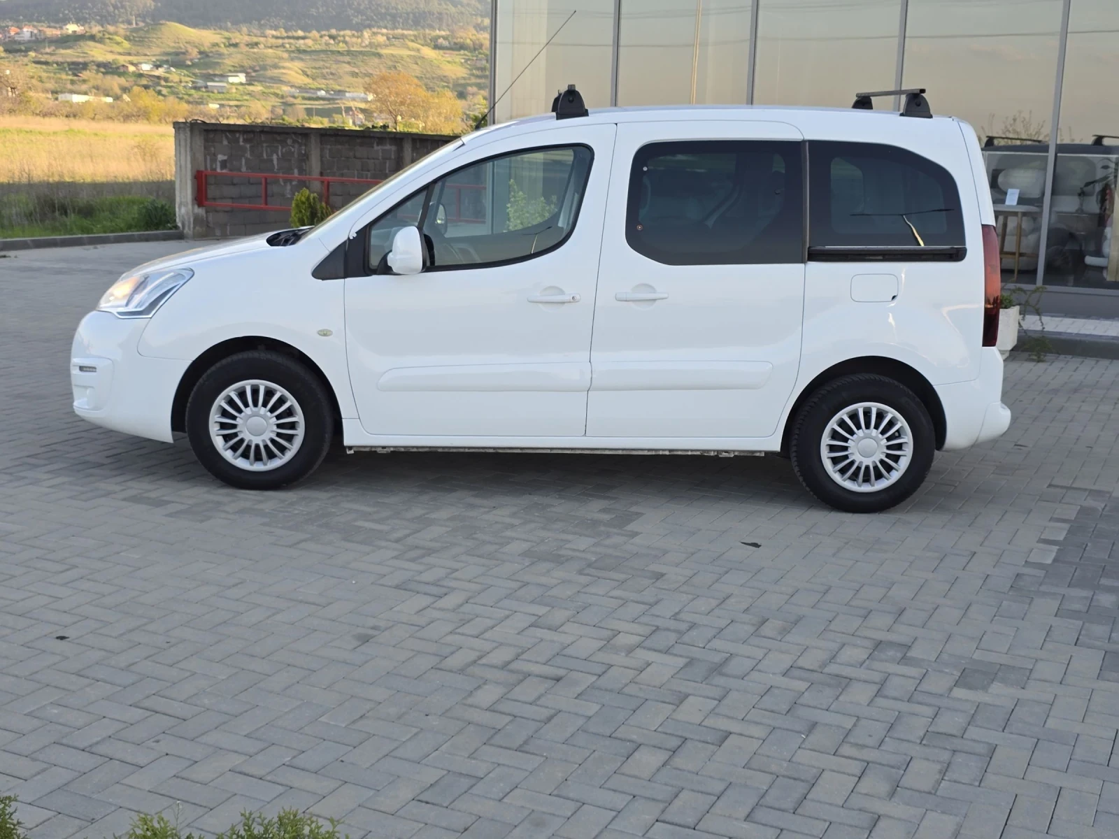 Citroen Berlingo 1.6HDi/98кс., снимка 8 - Автомобили и джипове - 54259833