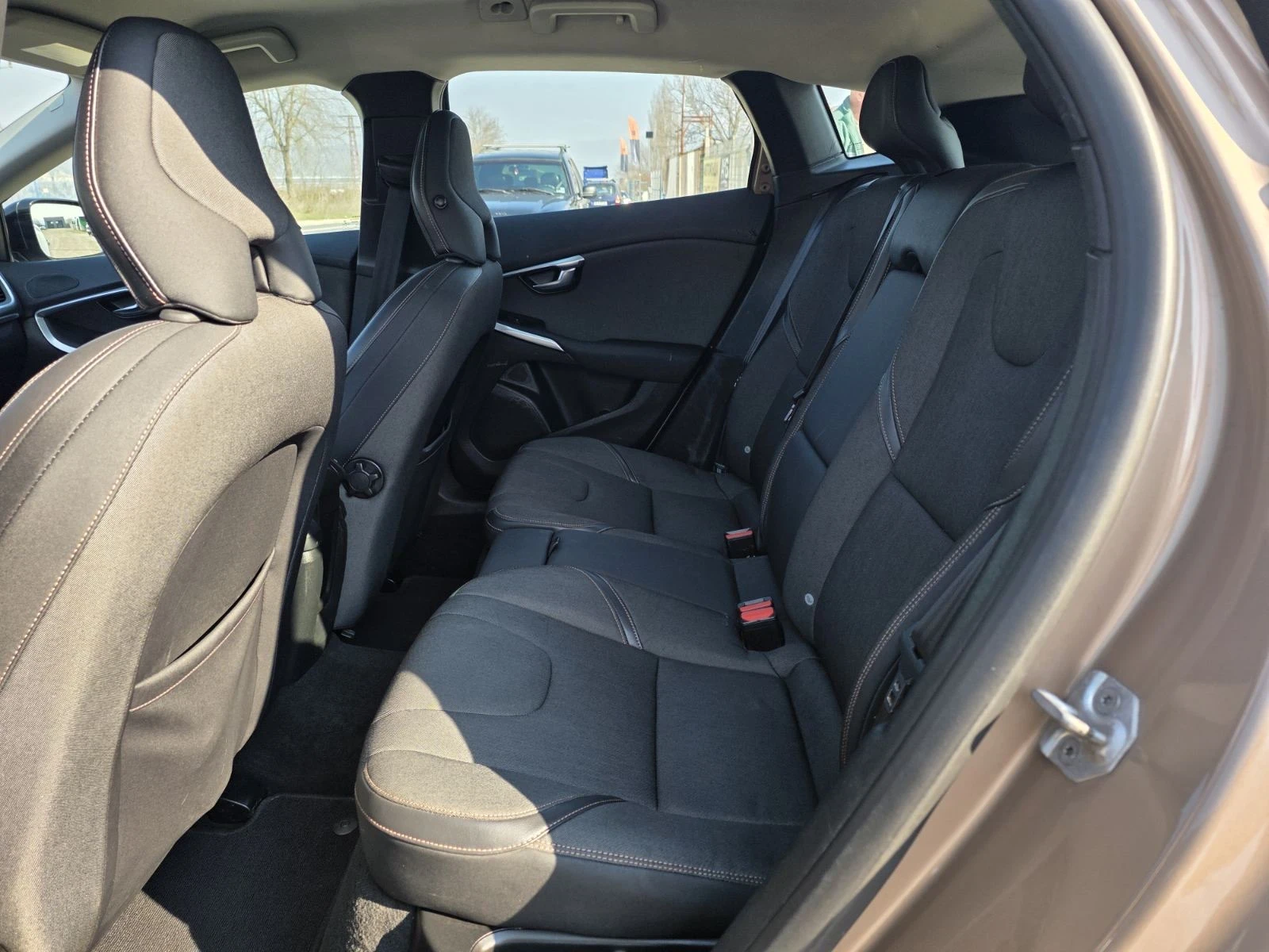 Volvo V40 2.2 | Mobile.bg � ����������� 3