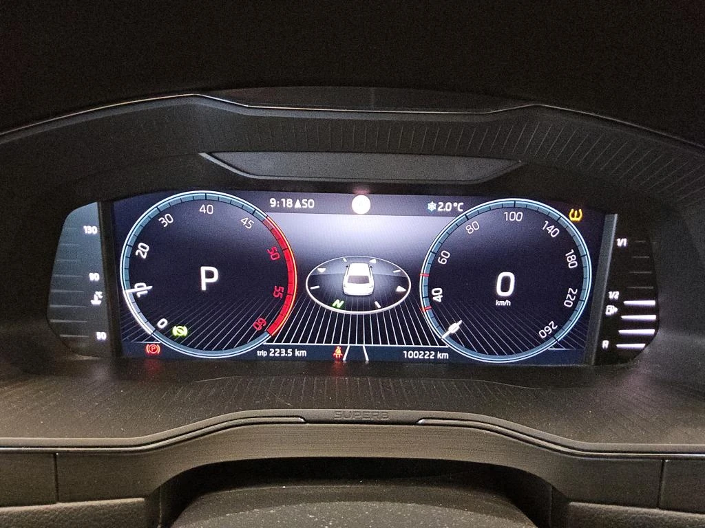 Skoda Superb Combi 2.0 TDI Style, снимка 7 - Автомобили и джипове - 54304304