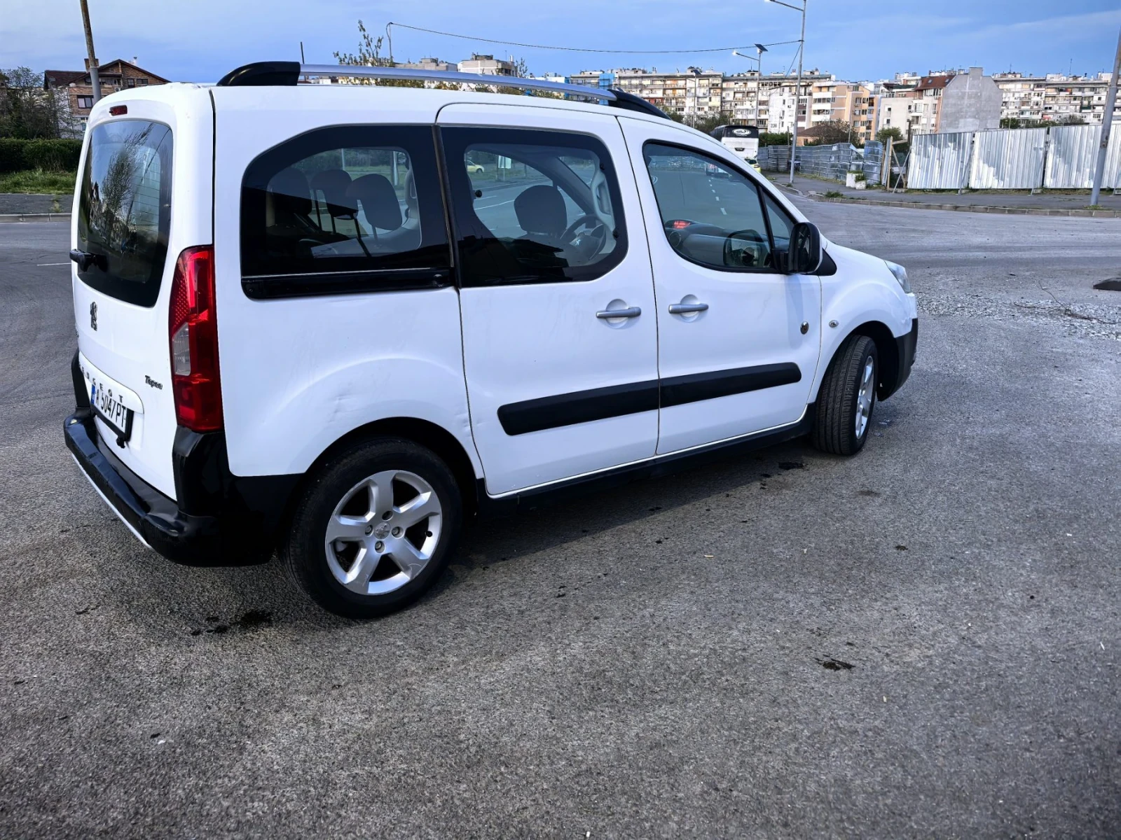 Peugeot Partner Tapee, снимка 4 - Автомобили и джипове - 54473000