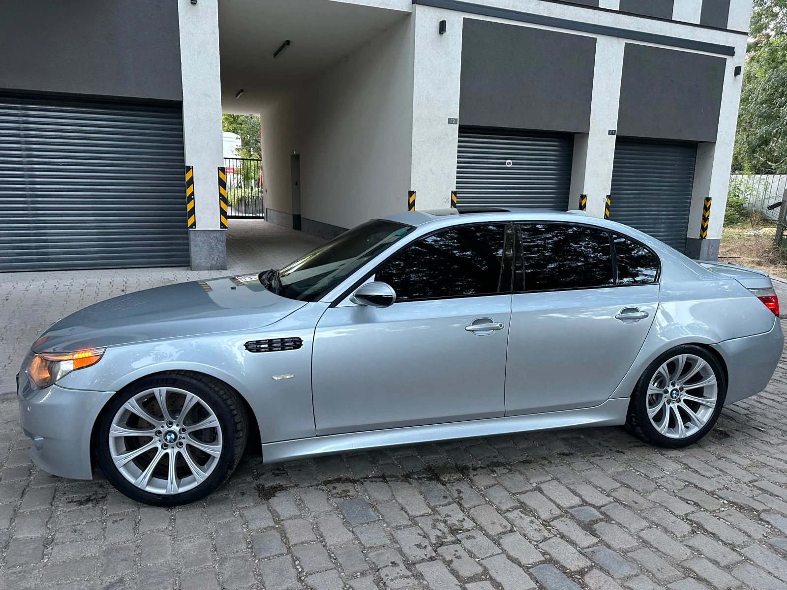 BMW M5 V10 96х.мили, снимка 4 - Автомобили и джипове - 55647552