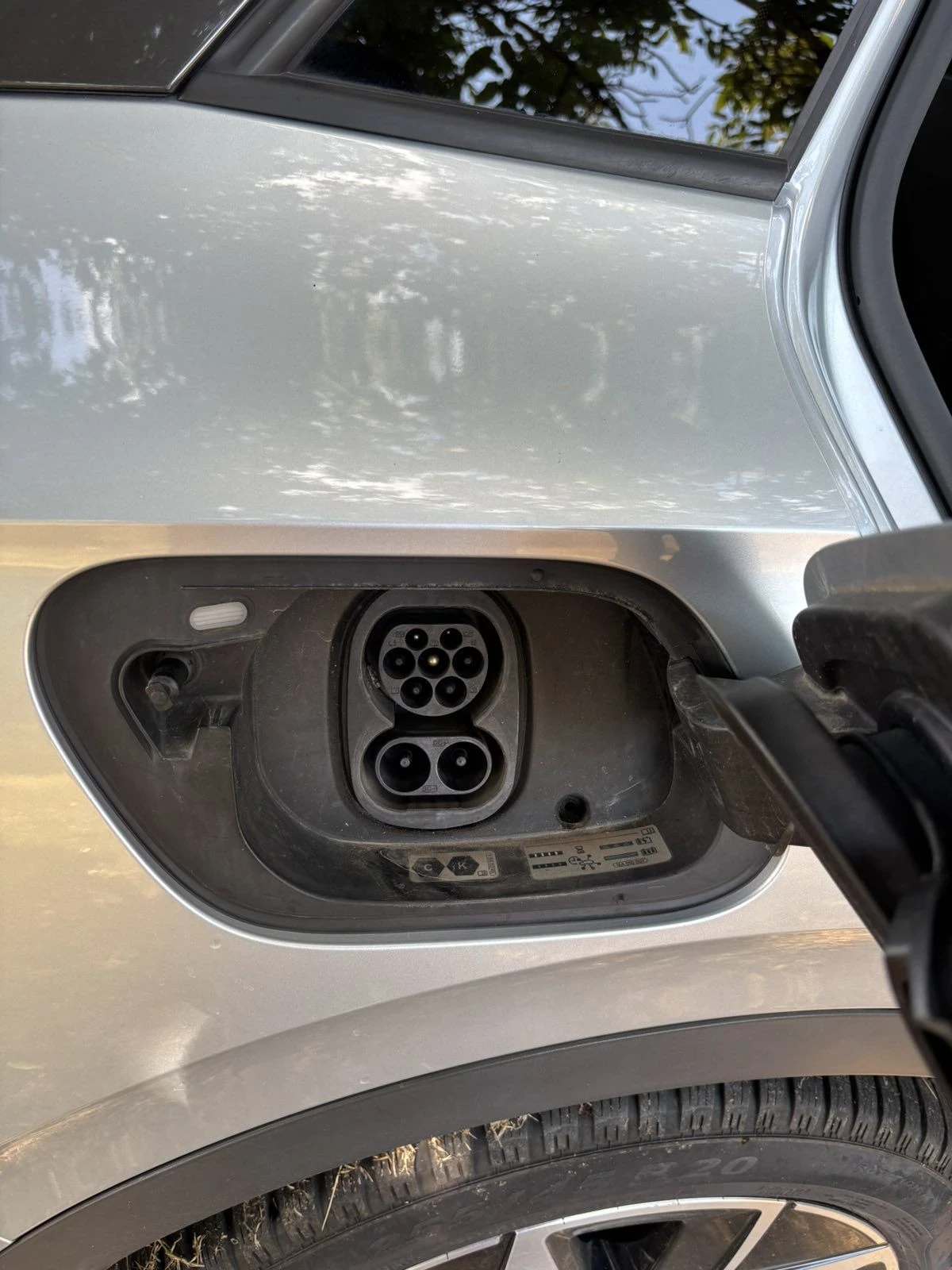 VW ID.4 GTX 300ks 4x4 77kw Гаранция , снимка 17 - Автомобили и джипове - 56246239