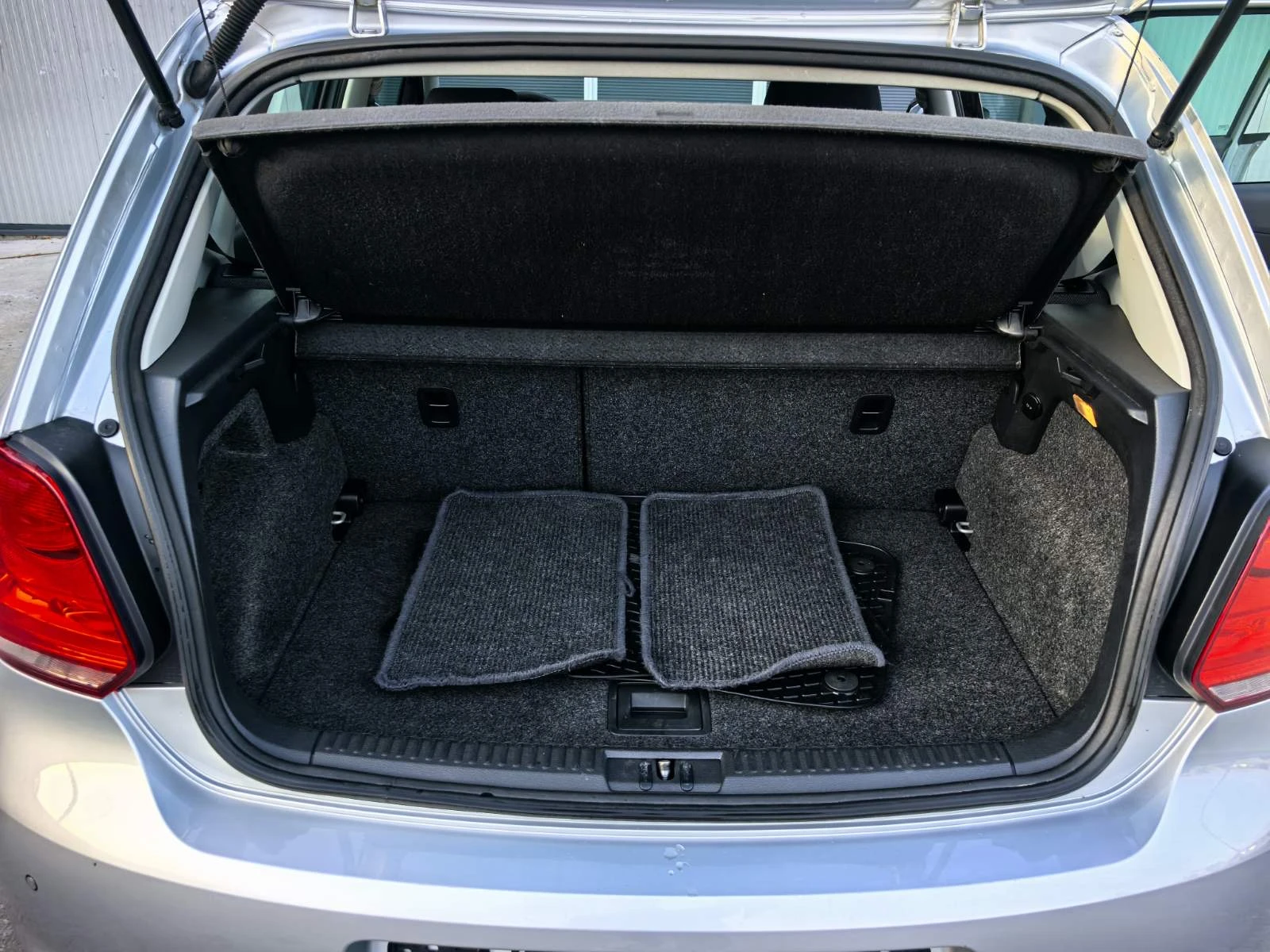 VW Polo 1.6TDI, снимка 16 - Автомобили и джипове - 56588123
