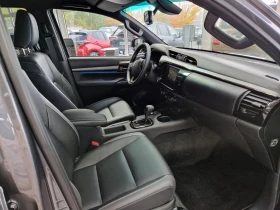 Toyota Hilux 2.8 MHEV DOUBLE CAB 4X4 INVINCIBLE 360, снимка 12