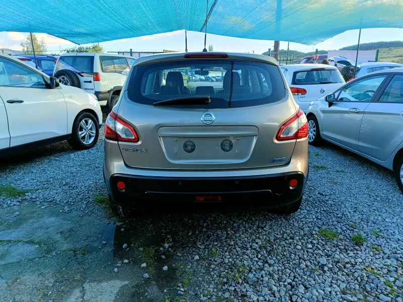 Nissan Qashqai 1.5dci, снимка 7 - Автомобили и джипове - 47638507