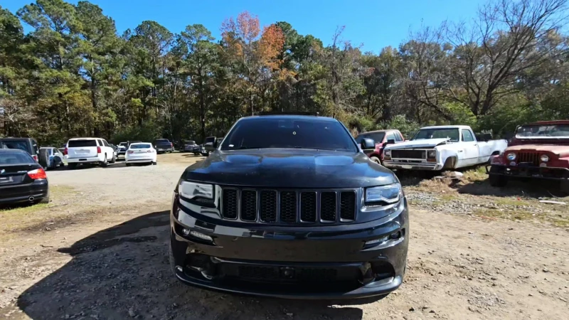 Jeep Grand cherokee SRT* ПОДГРЕВ* КАМЕРА* МАСАЖ* КЕЙЛЕС, снимка 1 - Автомобили и джипове - 48401959