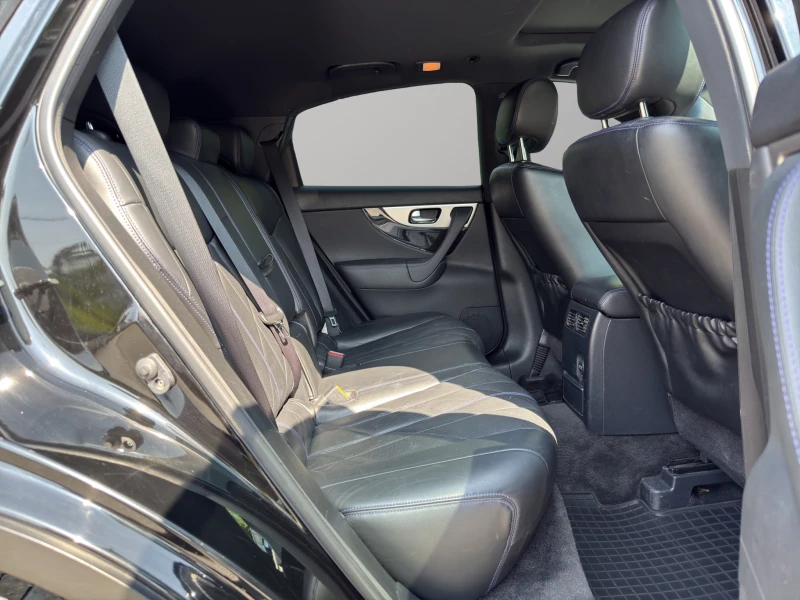 Infiniti QX70 3.0 d, снимка 15 - Автомобили и джипове - 50640846