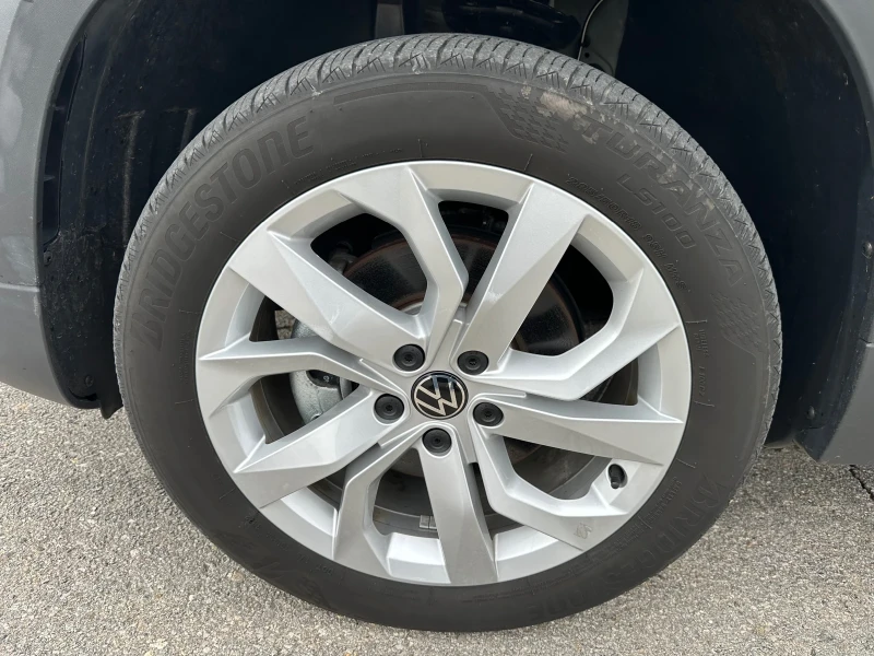 VW Tiguan TAOS 1.5 T, снимка 15 - Автомобили и джипове - 52702149