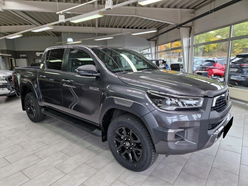 Toyota Hilux 2.8 MHEV DOUBLE CAB 4X4 INVINCIBLE 360, снимка 3 - Автомобили и джипове - 52311599
