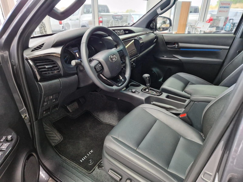 Toyota Hilux 2.8 MHEV DOUBLE CAB 4X4 INVINCIBLE 360, снимка 7 - Автомобили и джипове - 52311599