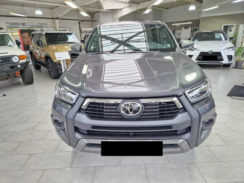 Toyota Hilux 2.8 MHEV DOUBLE CAB 4X4 INVINCIBLE 360, снимка 2 - Автомобили и джипове - 52311599