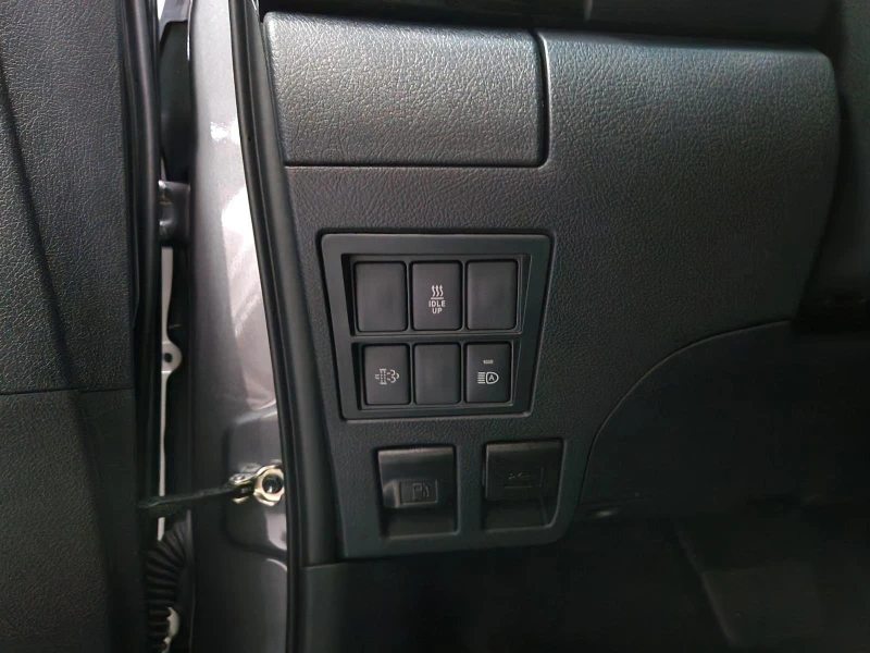 Toyota Hilux 2.8 MHEV DOUBLE CAB 4X4 INVINCIBLE 360, снимка 10 - Автомобили и джипове - 52311599
