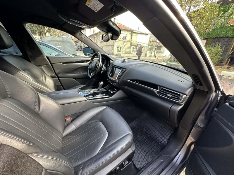 Maserati Levante SQ4, снимка 8 - Автомобили и джипове - 52496606