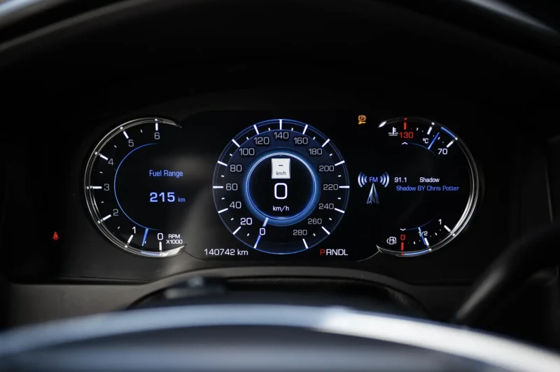 Cadillac Escalade 2018 Cadillac Escalade Platinum, снимка 10 - Автомобили и джипове - 52815630