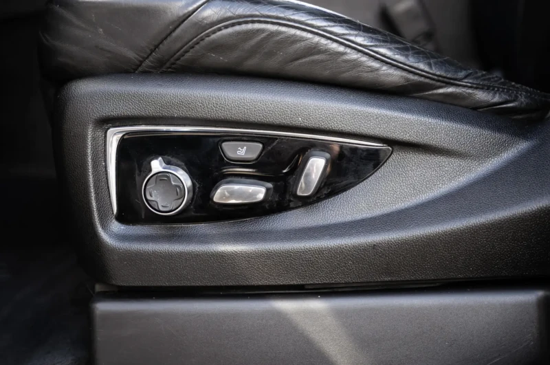 Cadillac Escalade 2018 Cadillac Escalade Platinum, снимка 9 - Автомобили и джипове - 52815630