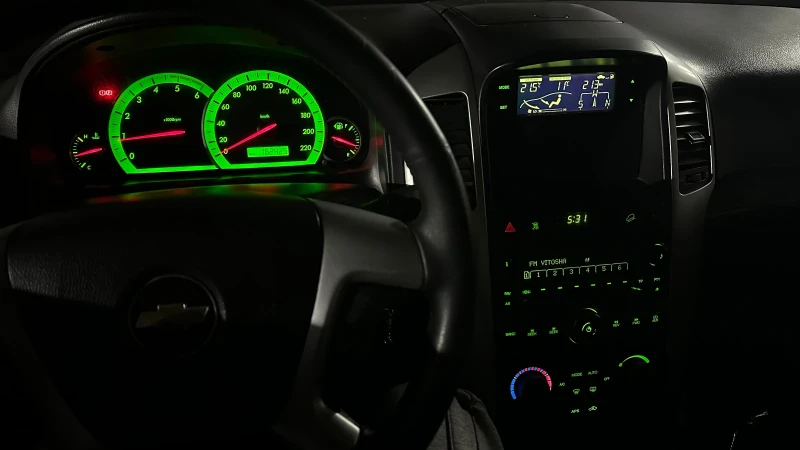 Chevrolet Captiva 2.0d-4x4-7места-Печка, снимка 13 - Автомобили и джипове - 53446845