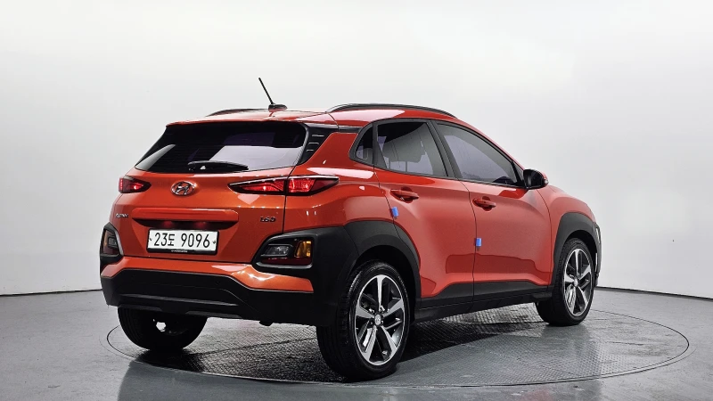 Hyundai Kona 1.6 CRDI / Автоматик / Пълна сервизна история !!!, снимка 2 - Автомобили и джипове - 53466320