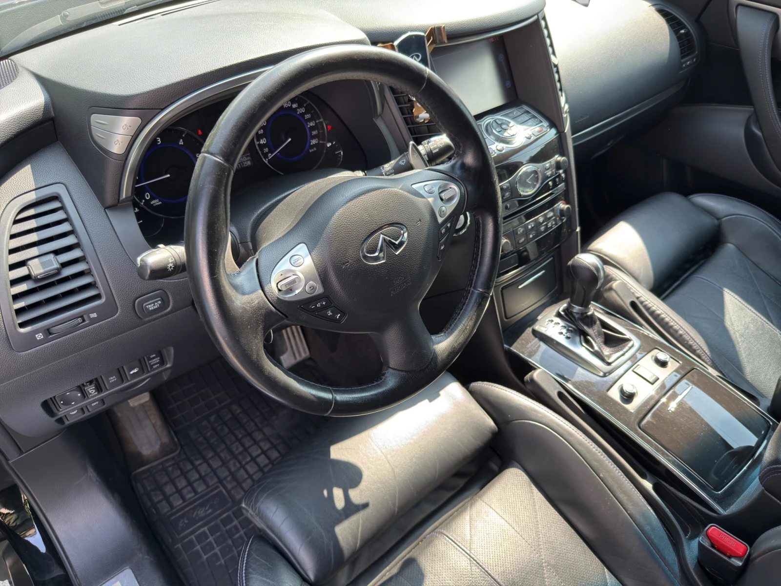 Infiniti QX70 3.0 d - изображение 10