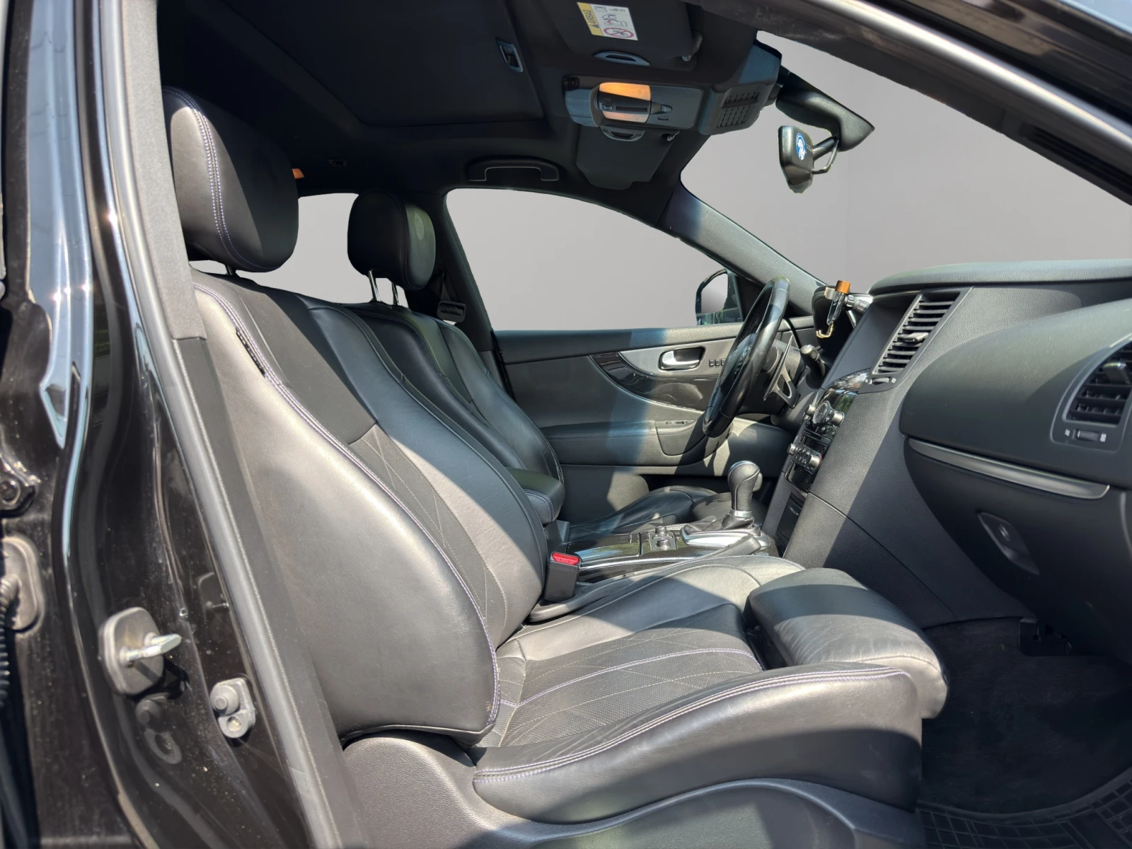 Infiniti QX70 3.0 d | Mobile.bg   12