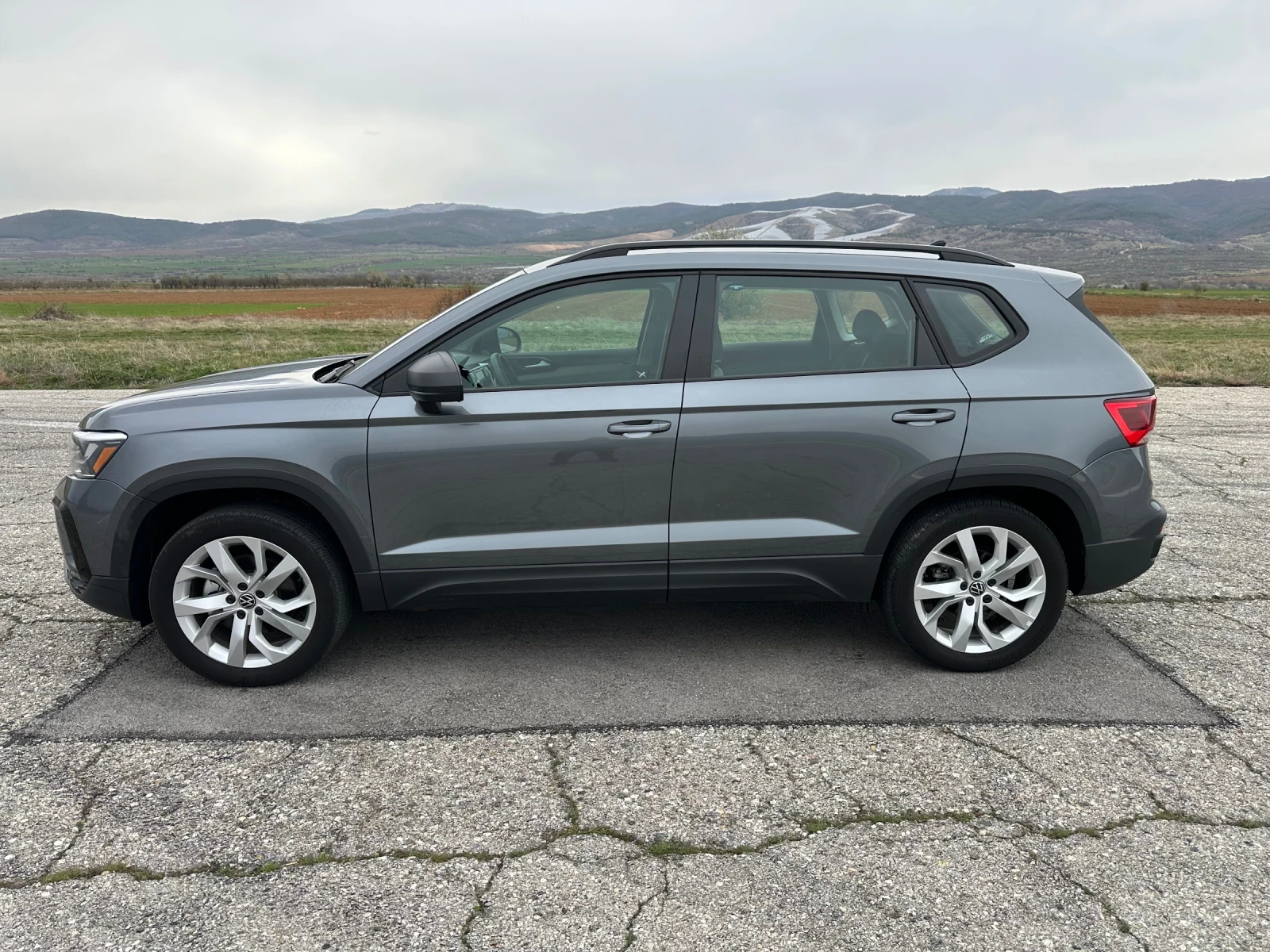 VW Tiguan TAOS 1.5 T - изображение 2