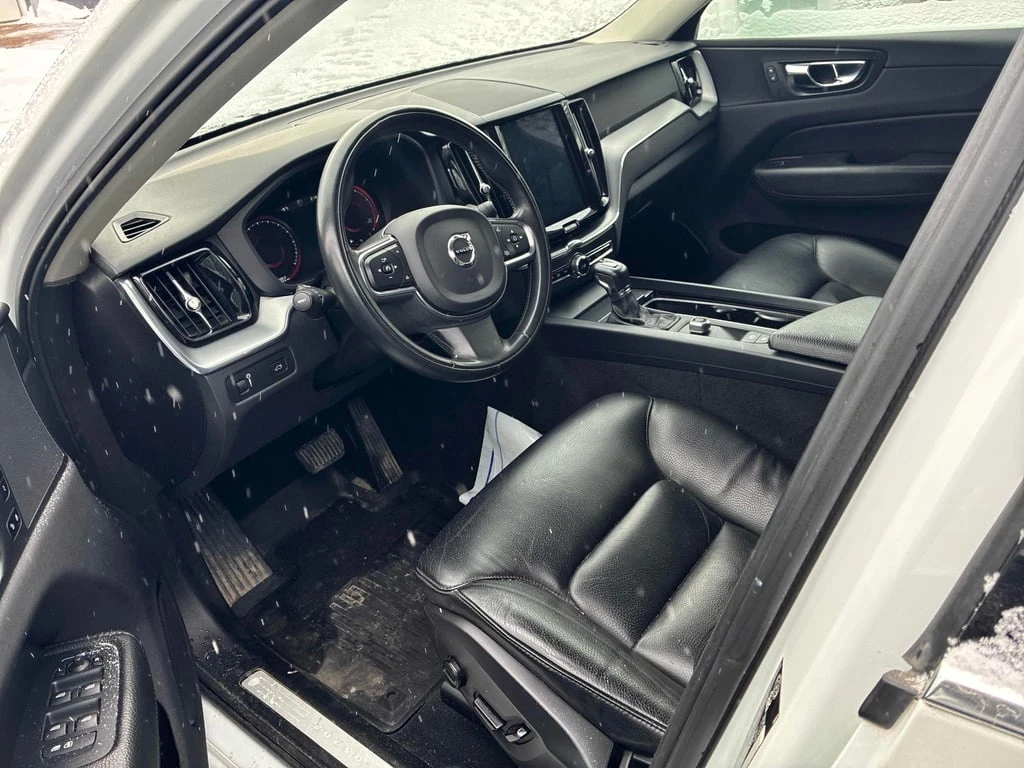 Volvo XC60 * Momentum * CARFAX * ЗАДНА КАМЕРА* ПОДГРЕВ - изображение 5