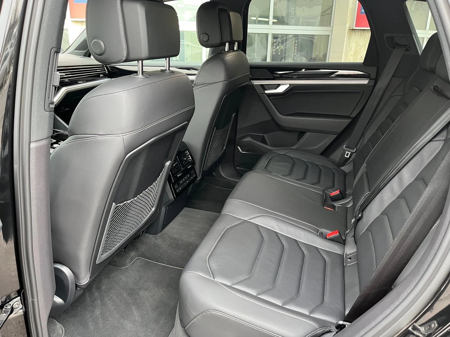 VW Touareg R-Line 3.0 V6 TDI SCR 4MOTION | Mobile.bg � ����������� 6