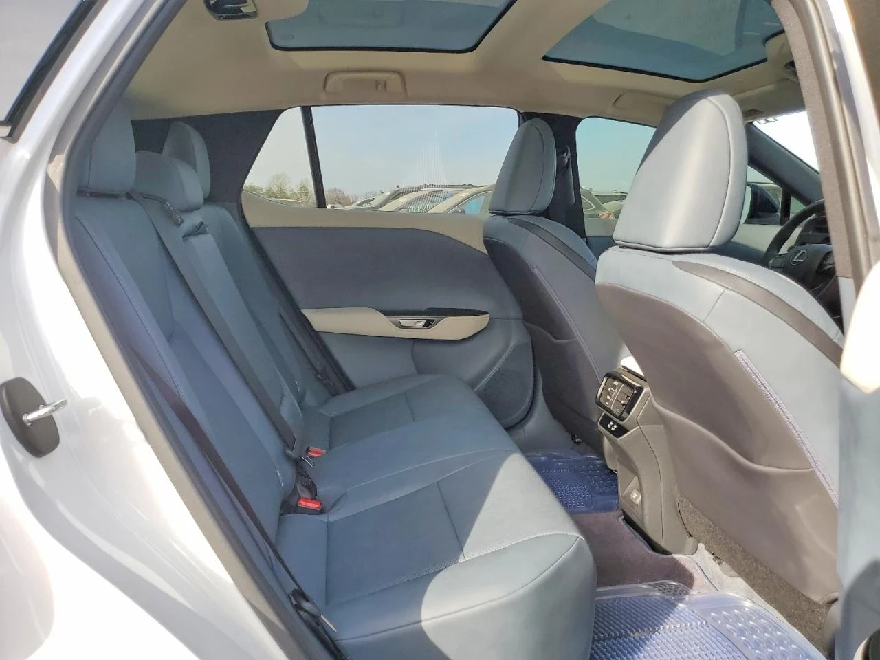 Lexus RZ 450E PREMIUM, снимка 10 - Автомобили и джипове - 53751754