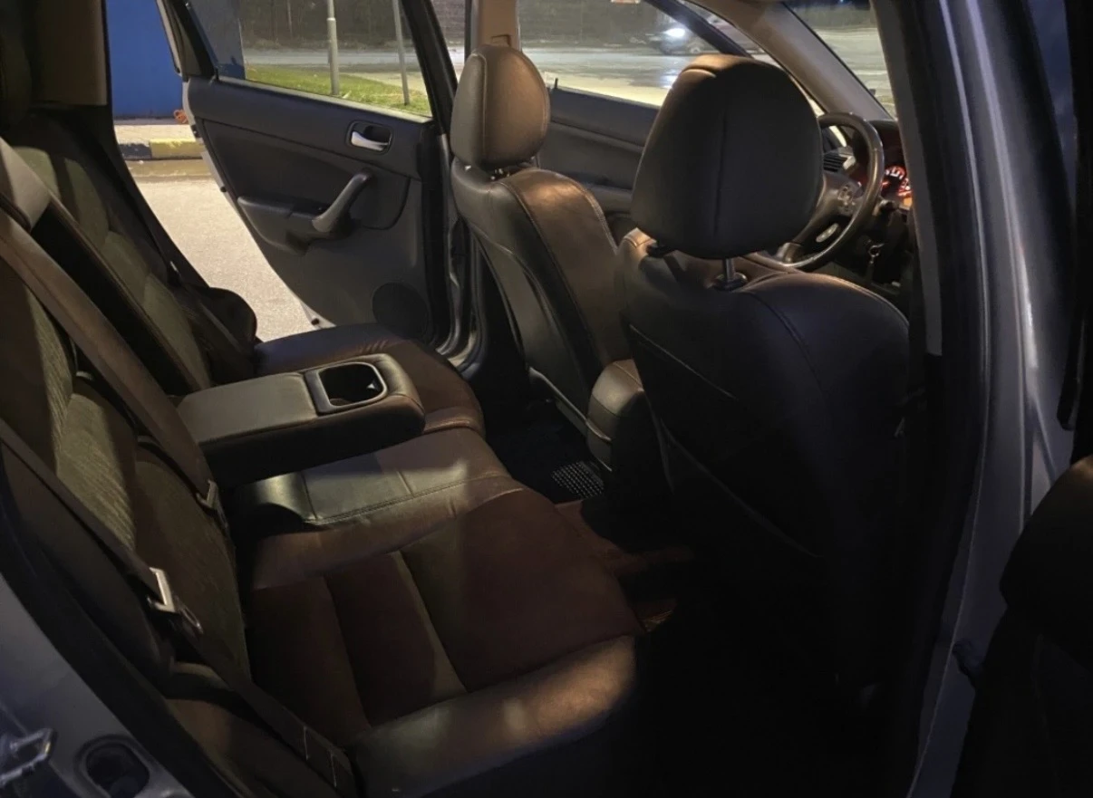 Honda Accord 2.2 i-CTDi, снимка 15 - Автомобили и джипове - 54247962