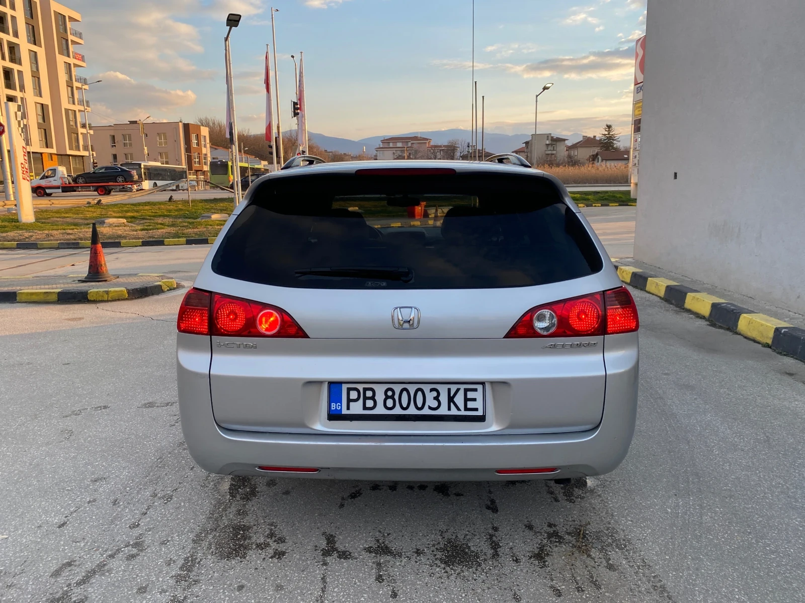 Honda Accord 2.2 i-CTDi, снимка 6 - Автомобили и джипове - 54247962