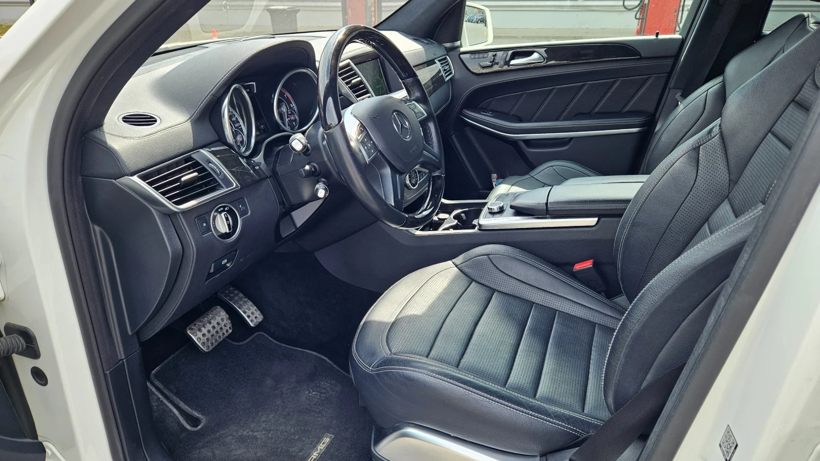 Mercedes-Benz GL 63 AMG 4х4/от България/всички екстри/140К км реални , снимка 7 - Автомобили и джипове - 54582368
