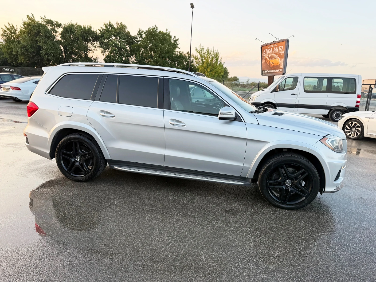 Mercedes-Benz GL 350 AMG-PANORAMA-HARMAN KARDON-360KAMERI-VAKUM-7MESTA!, снимка 2 - Автомобили и джипове - 55879881