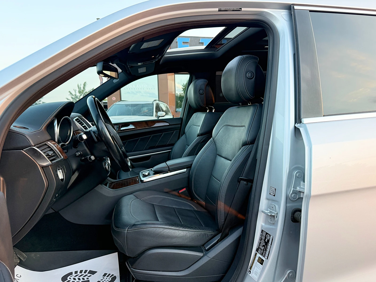 Mercedes-Benz GL 350 AMG-PANORAMA-HARMAN KARDON-360KAMERI-VAKUM-7MESTA!, снимка 9 - Автомобили и джипове - 55879881