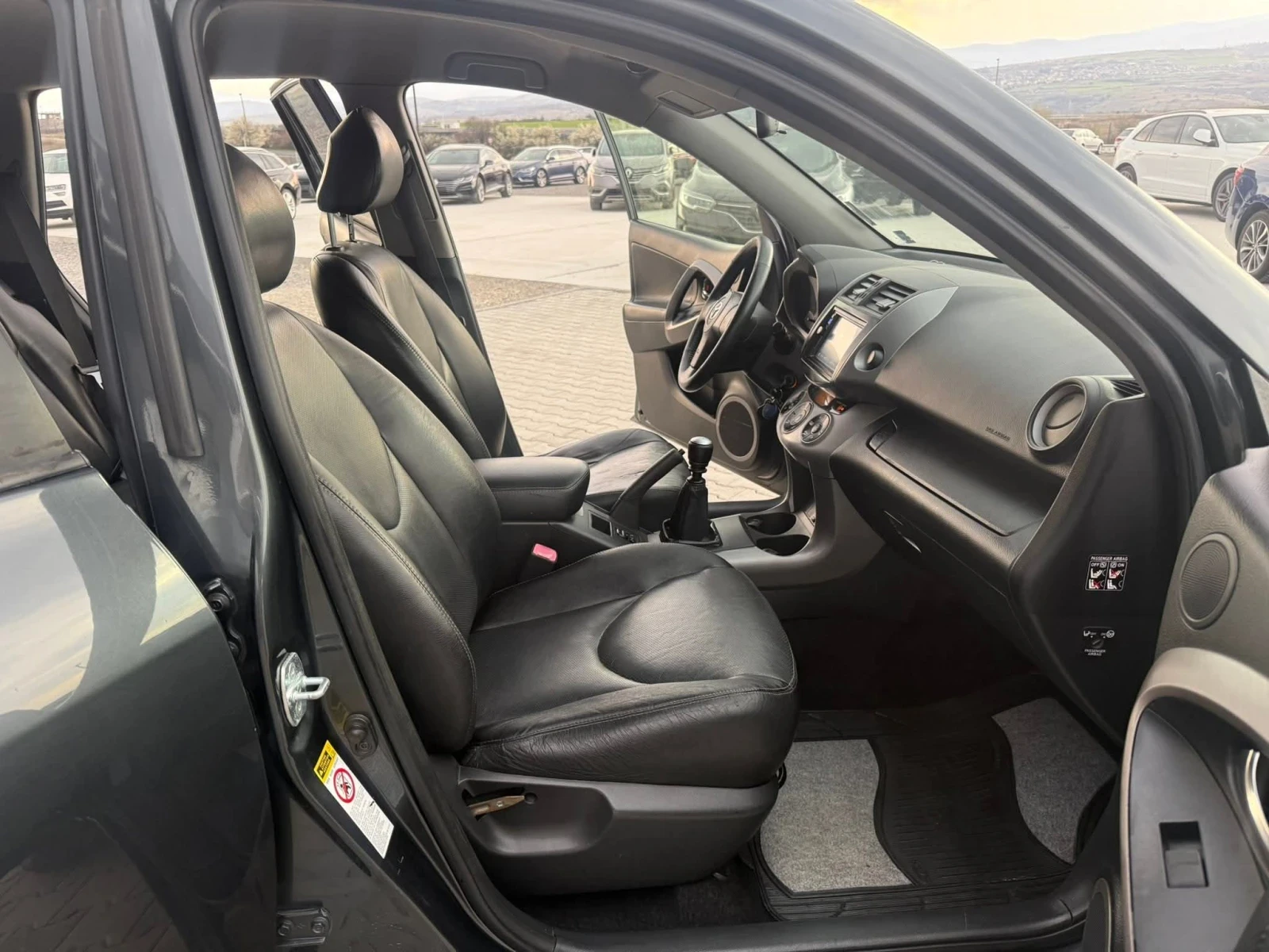 Toyota Rav4 2.2 d4d 136hp 4x4, снимка 8 - Автомобили и джипове - 56346874