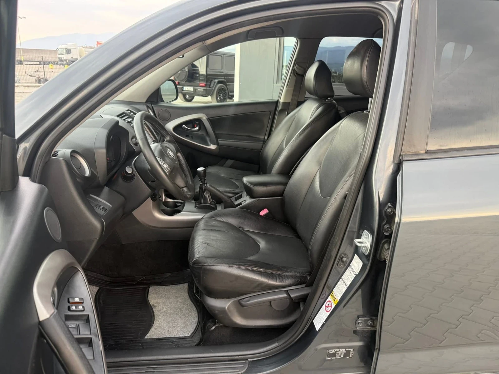 Toyota Rav4 2.2 d4d 136hp 4x4, снимка 4 - Автомобили и джипове - 56346874