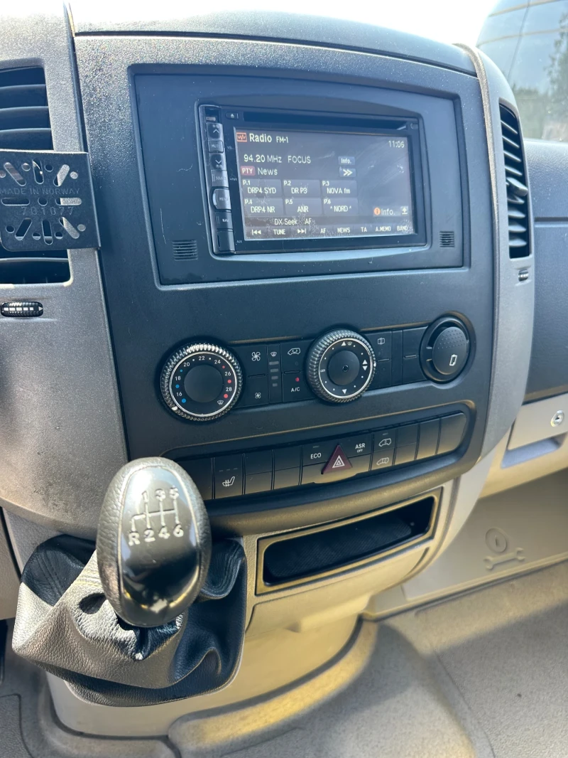 Mercedes-Benz Sprinter 316 КЛИМАТИК, ТЕМПОМАТ, НОВ ВНОС, снимка 8 - Бусове и автобуси - 52596174