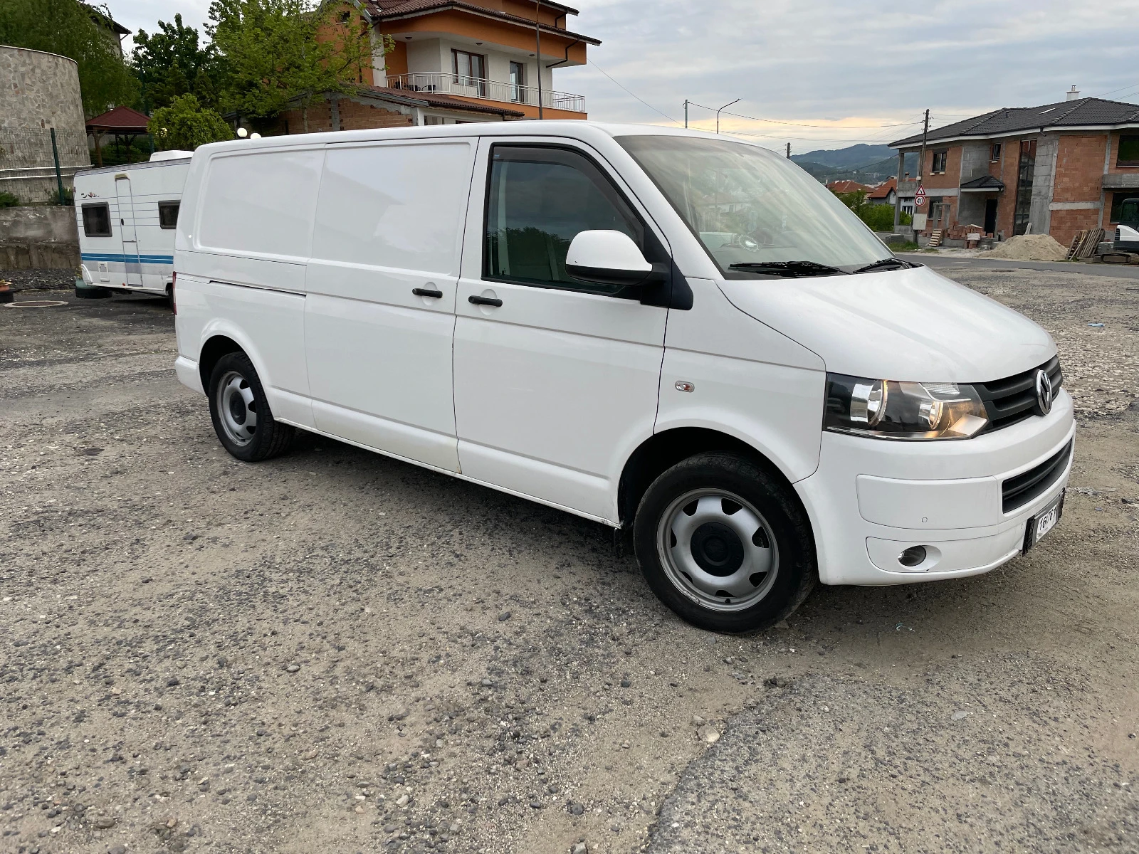 VW Transporter 2.0 TDI 180 ps Long  - изображение 2