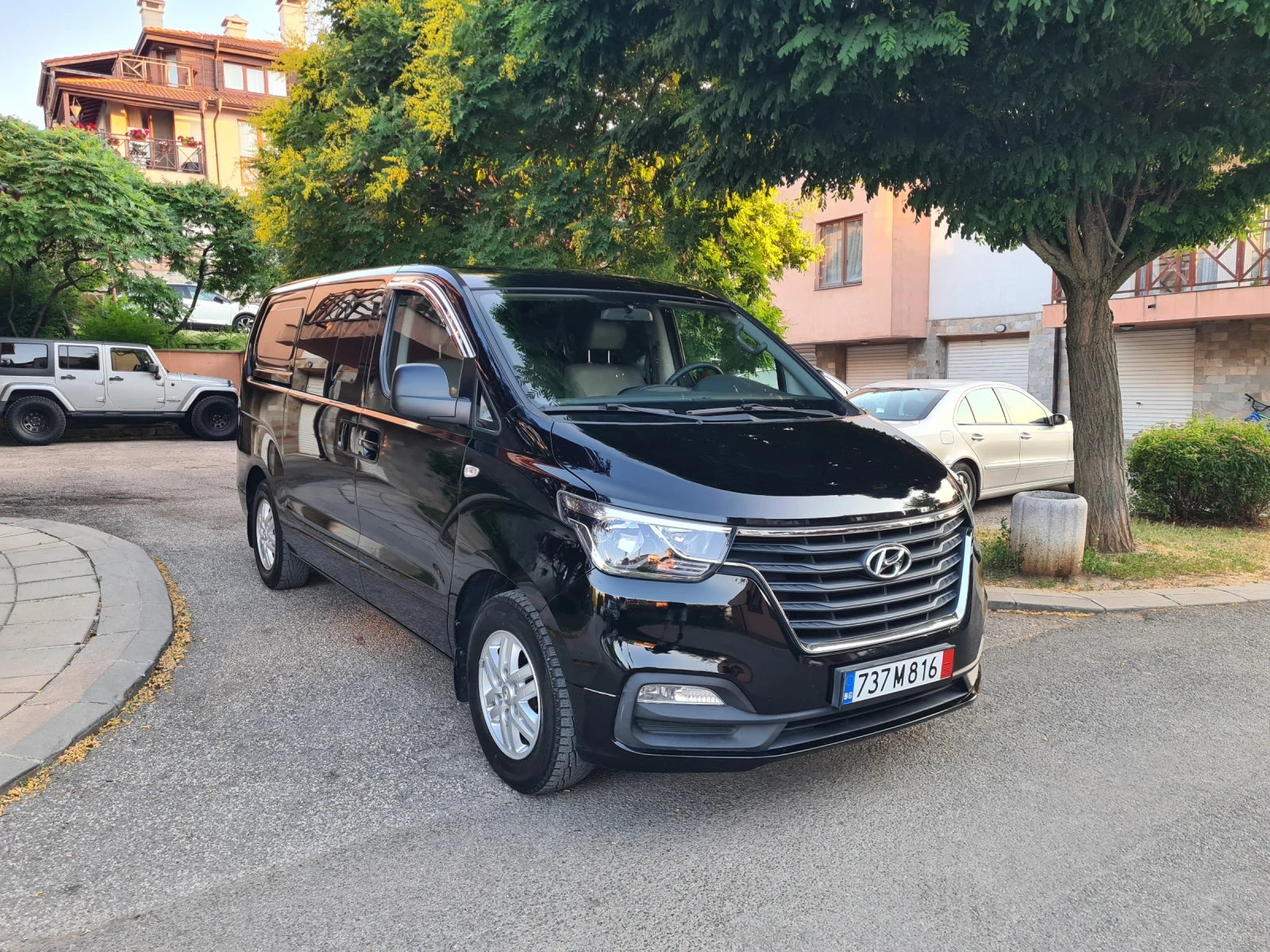 Hyundai Starex GRAND STAREX 2.5 CRDI VGT 5-SEATER - изображение 7
