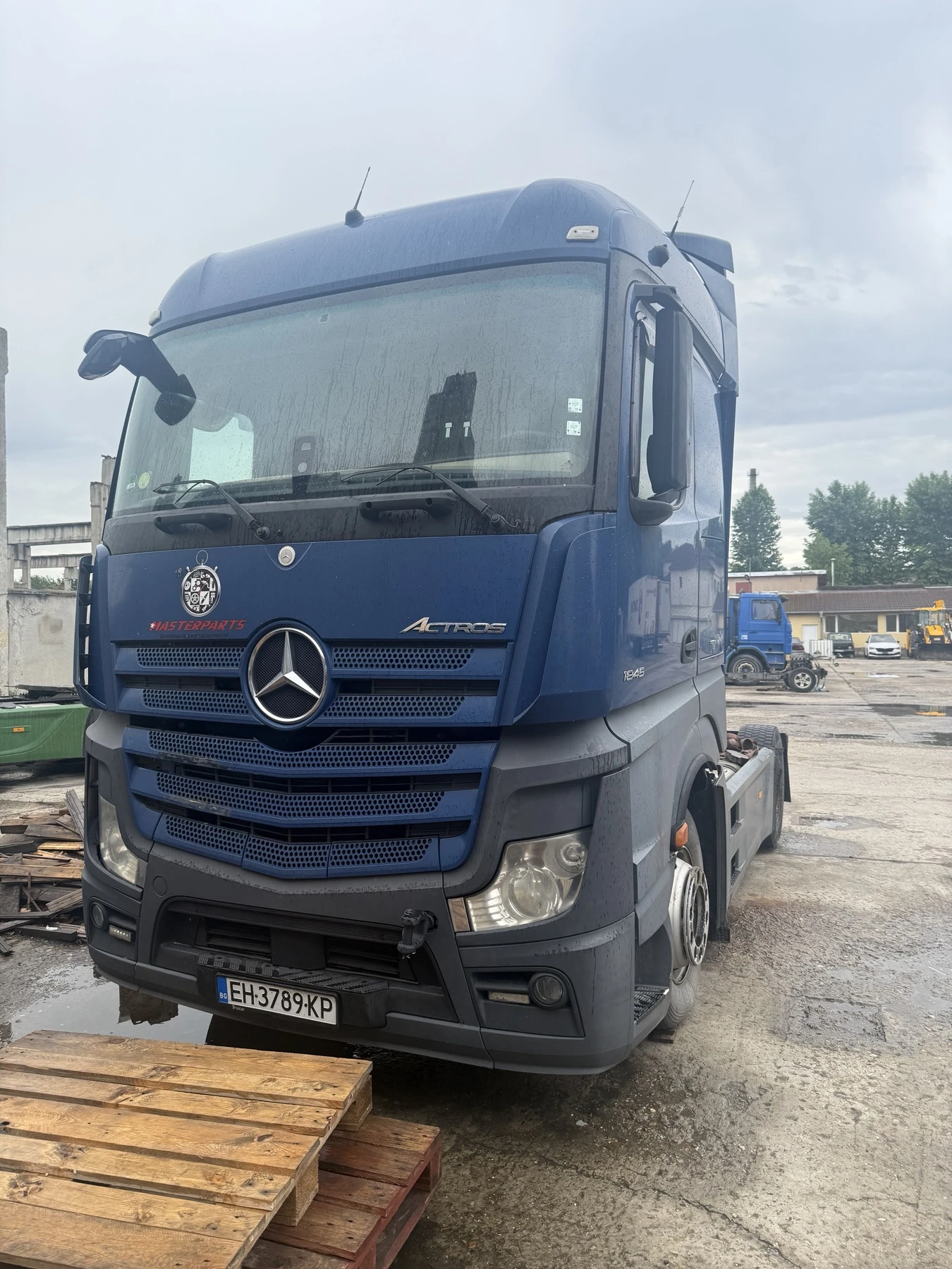 Mercedes-Benz Actros 1845