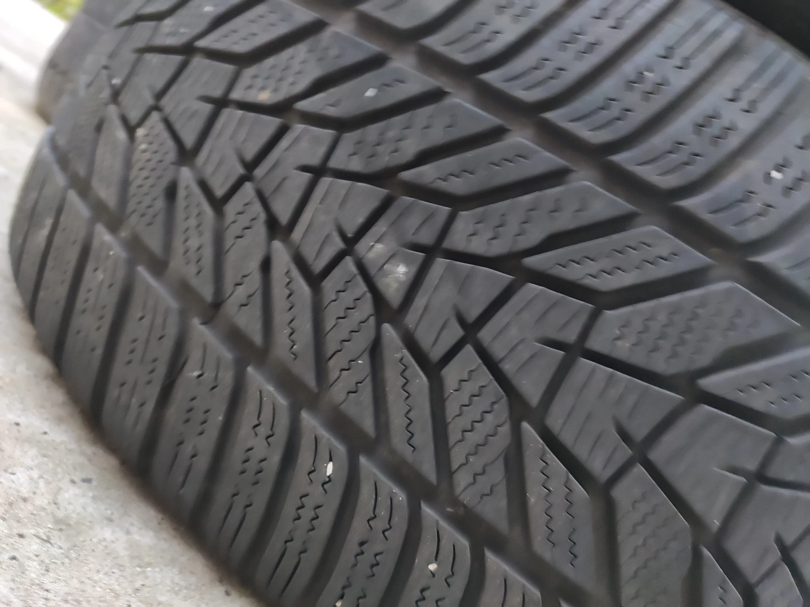  255/40R18 | Mobile.bg   4