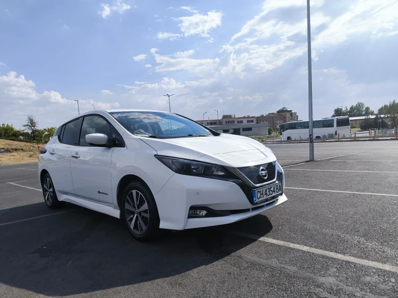 Nissan Leaf , снимка 2 - Автомобили и джипове - 47477022